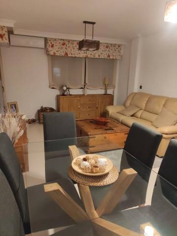 Piso en Alquiler en Polígono Santa Ana