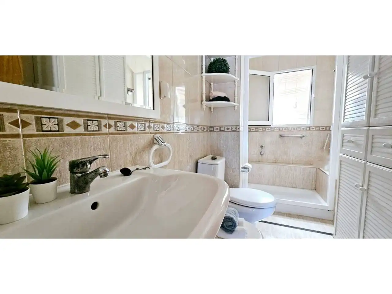 Bathroom of Flat for sale in Casco Urbano