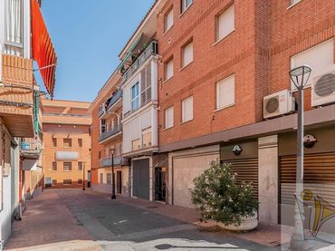 Piso en venta en CL Vergara