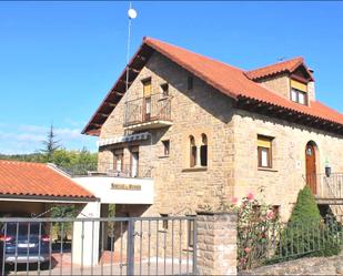 Vista exterior de Finca rústica de lloguer en Bagüés amb Terrassa i Balcó