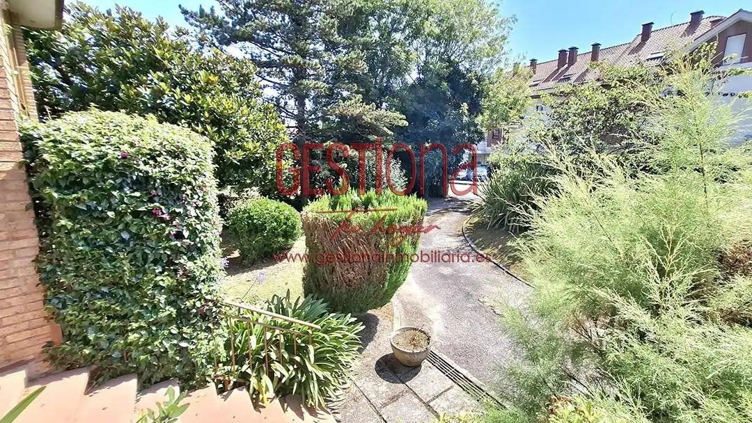 Jardín de Casa o chalet en venta en Medio Cudeyo con Jardín privado