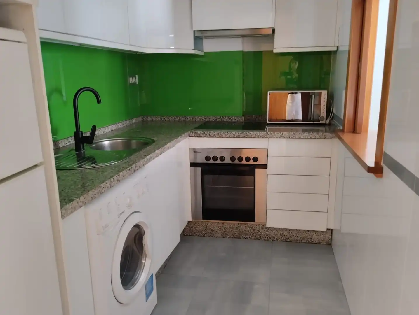 Cocina de Piso en venta en Málaga con Aire acondicionado, Jardín privado y Amueblado