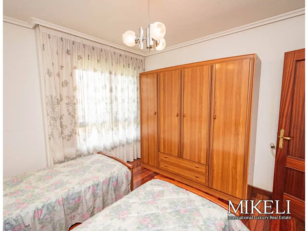 Bedroom of Houses for sale in Camargo  with Heating, Private garden and Parquet flooring