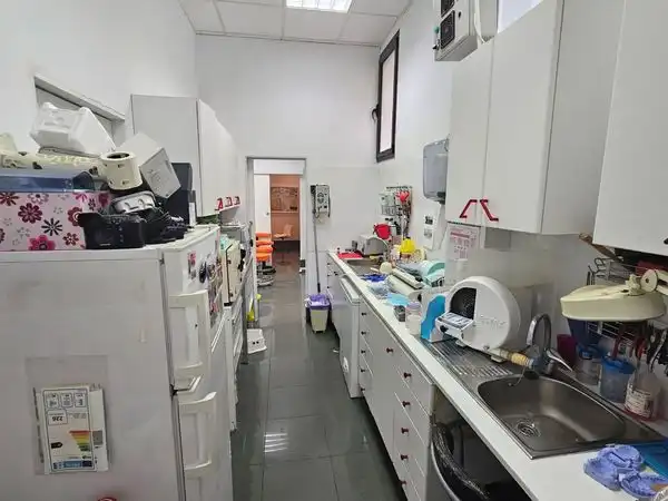Cuina de Local en venda en Las Palmas de Gran Canaria amb Aire condicionat, Moblat i Alarma