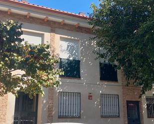 Exterior view of Duplex to rent in Talamanca de Jarama  with Heating, Storage room and Washing machine