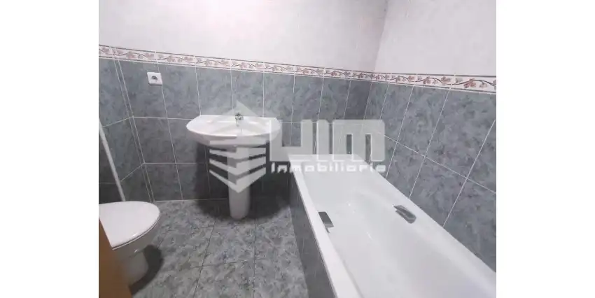 Adosado con piscina en venta en REINA MARIA CRISTINA, imagen 4