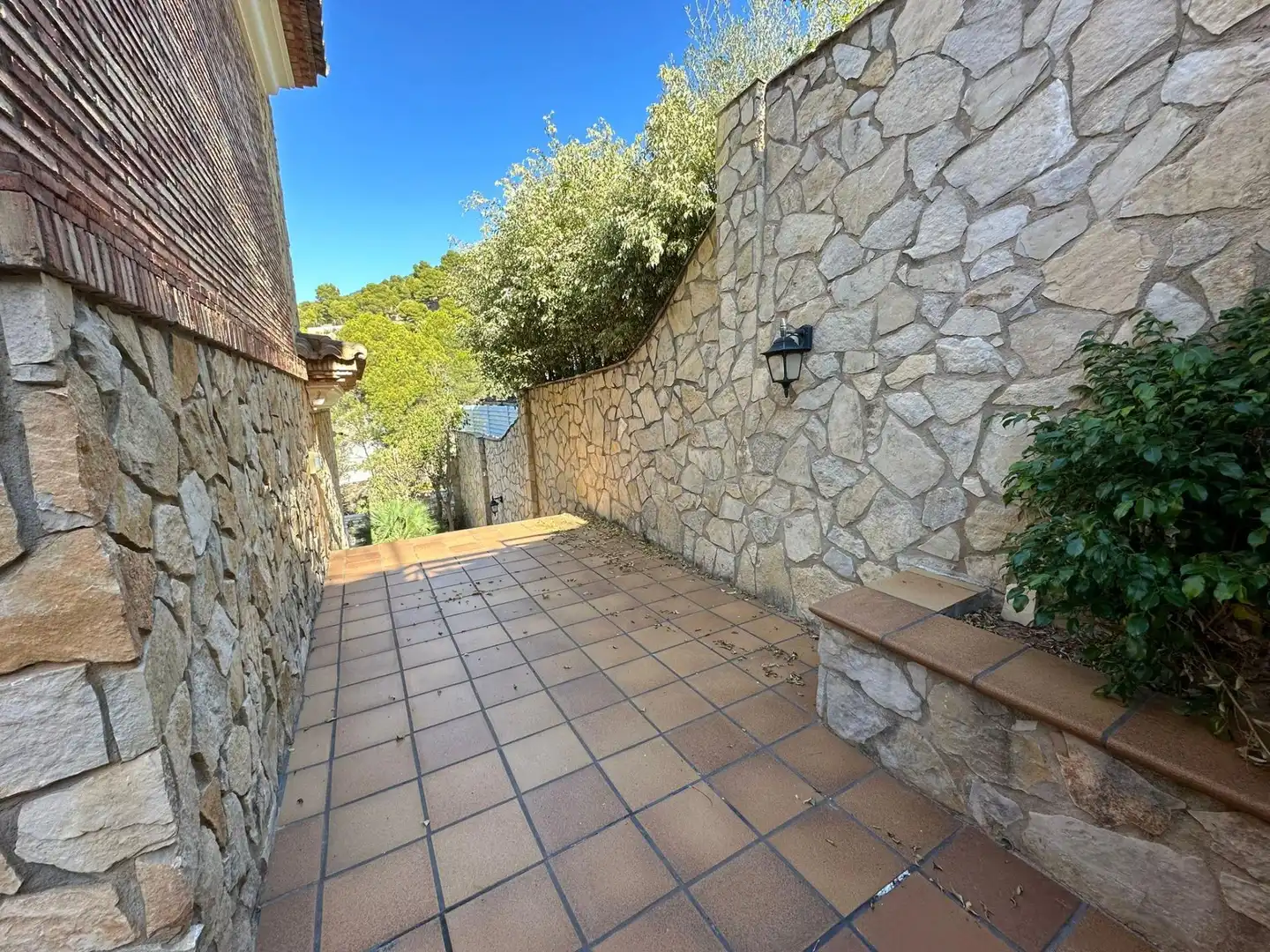Terrassa de Casa o xalet en venda en Benicasim / Benicàssim amb Aire condicionat, Jardí privat i Terrassa