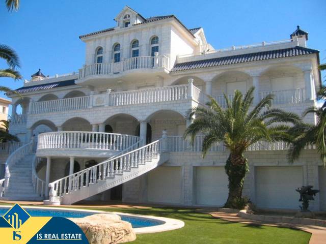 Casa-chalet en Venta en Vistahermosa