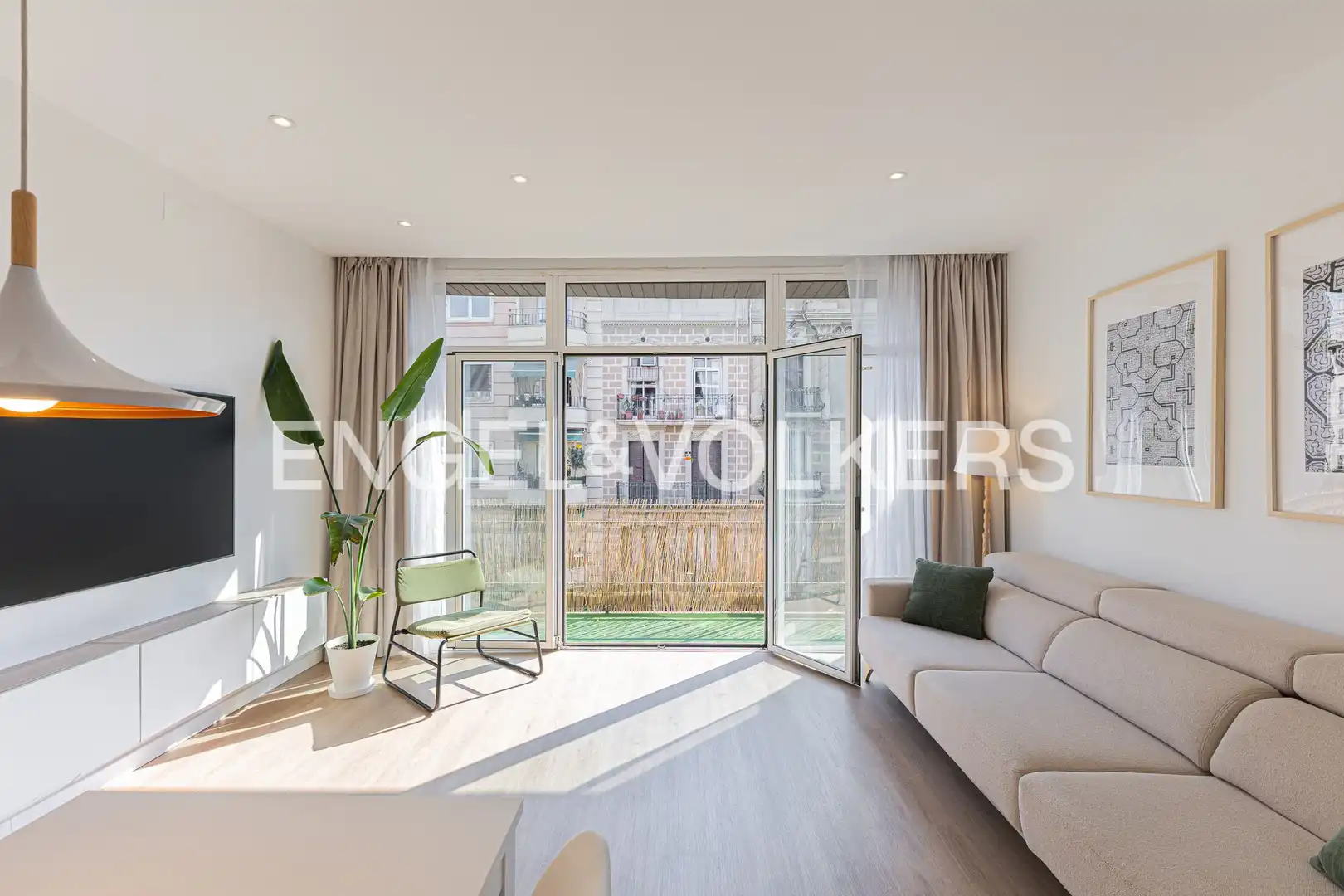Sala de estar de Piso en venta en Barcelona con Aire acondicionado, Calefacción y Parquet