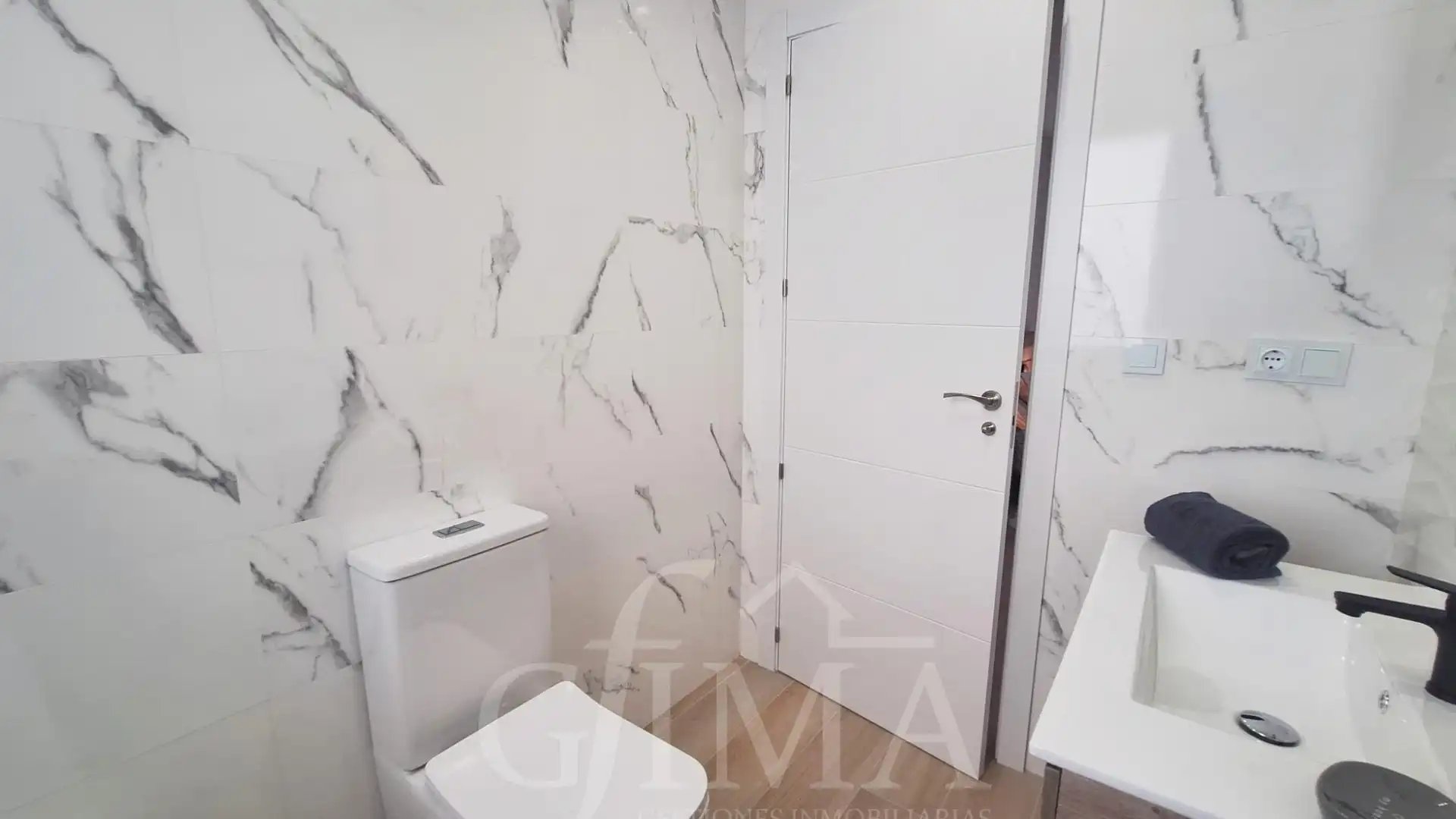 Bathroom of Detached homes for sale in Tomelloso  with Air Conditioner, Heating and Terrace