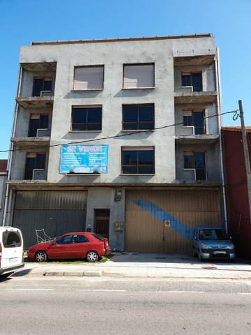 Edificio en Venta en N-525, 62 en Lalín