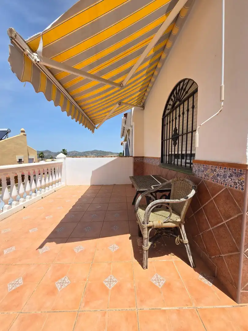 Terrassa de Casa adosada en venda en Alhaurín de la Torre amb Aire condicionat, Terrassa i Piscina comunitària