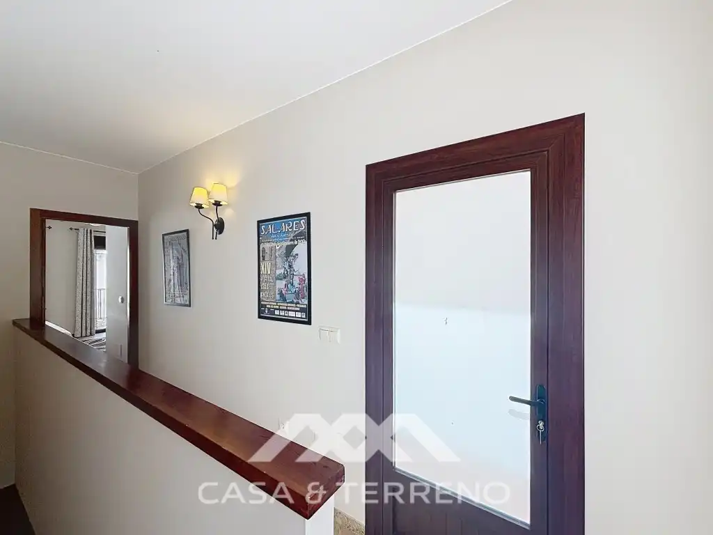 Casa adosada en venta en Salares con Terraza