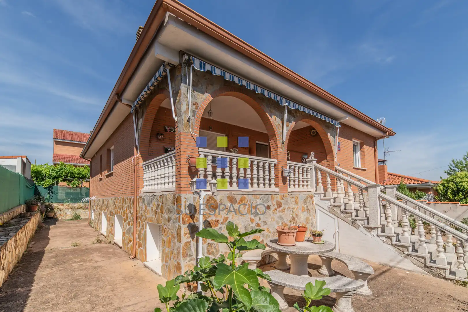 Außenansicht von Haus oder Chalet zum Verkauf in Méntrida mit Heizung, Privatgarten und Terrasse