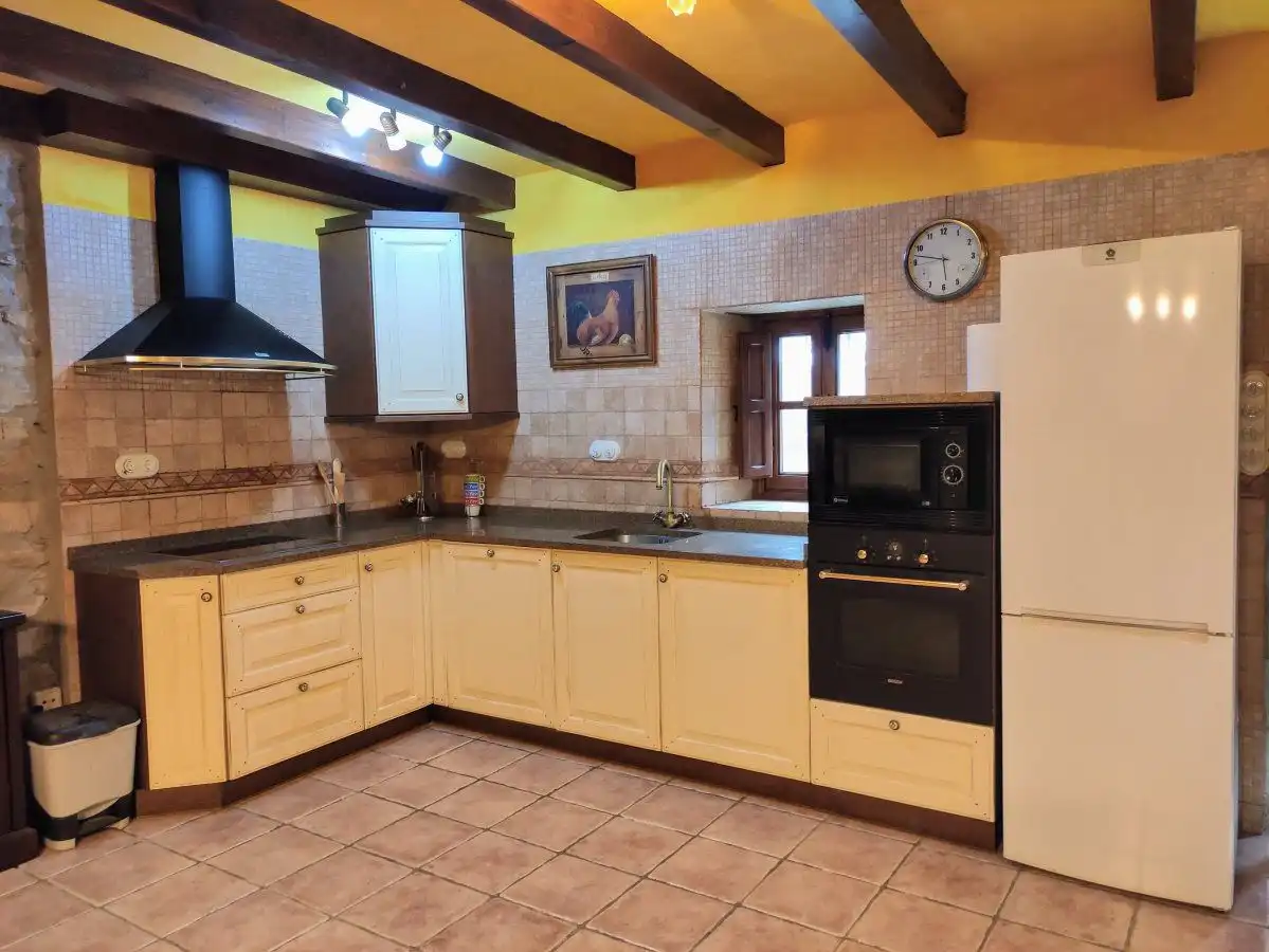 Cocina de Casa o chalet en venta en Sabiñánigo con Calefacción, Jardín privado y Terraza