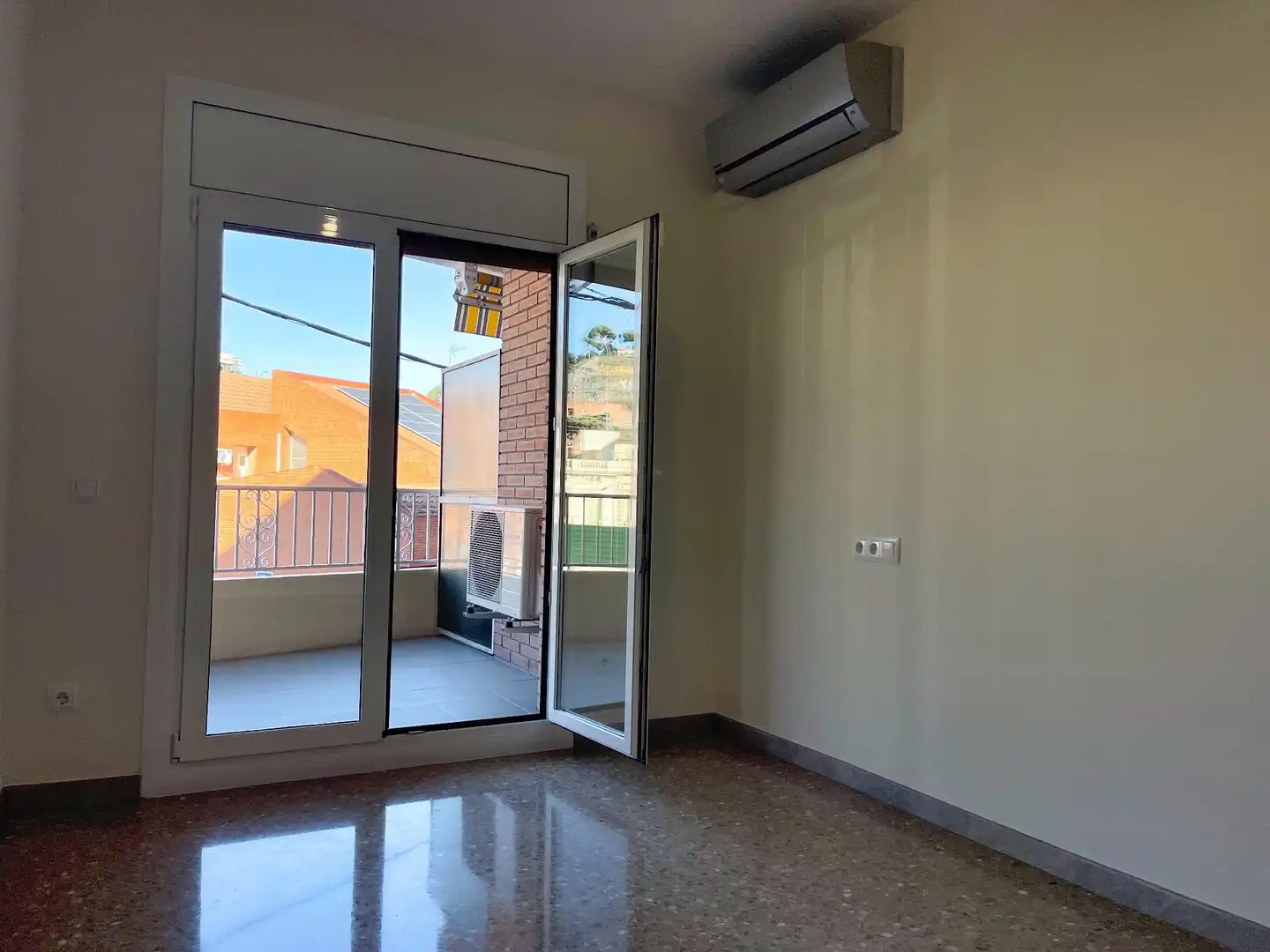 Terrassa de Pis en venda en Montcada i Reixac amb Aire condicionat, Calefacció i Terrassa