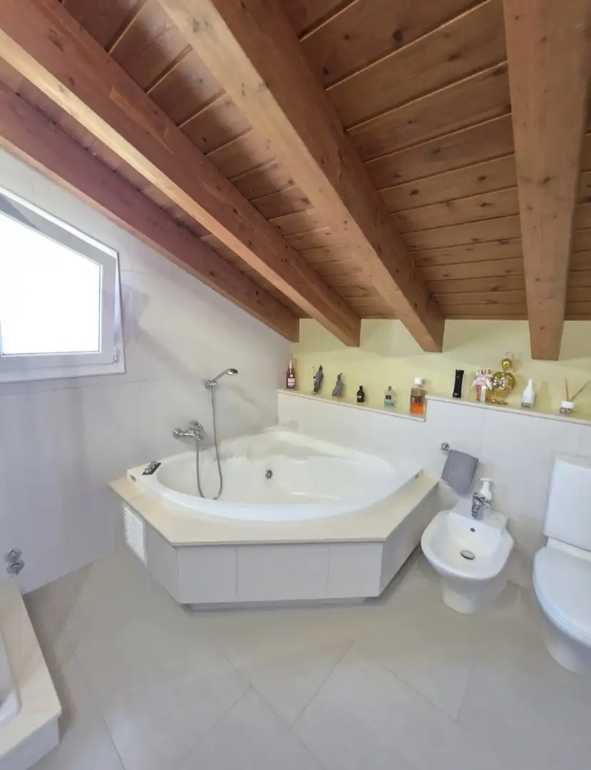 Baño de Casa o chalet en venta en Sant Fost de Campsentelles con Aire acondicionado, Calefacción y Jardín privado