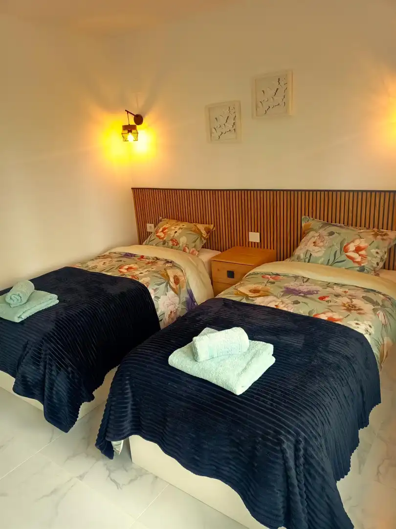 Schlafzimmer von Wohnungen zur Miete in Torrevieja mit Klimaanlage, Privatgarten und Terrasse