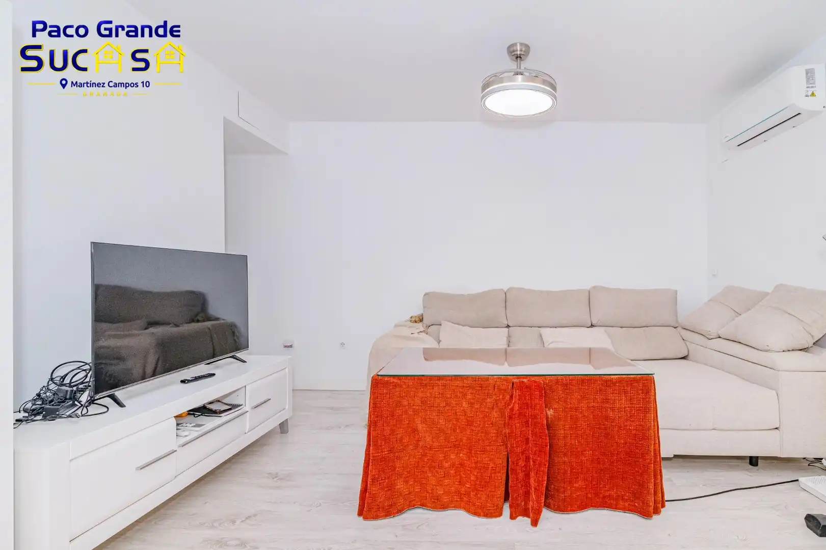 Wohnzimmer von Erdgeschoss zum Verkauf in La Zubia mit Klimaanlage, Heizung und Möbliert