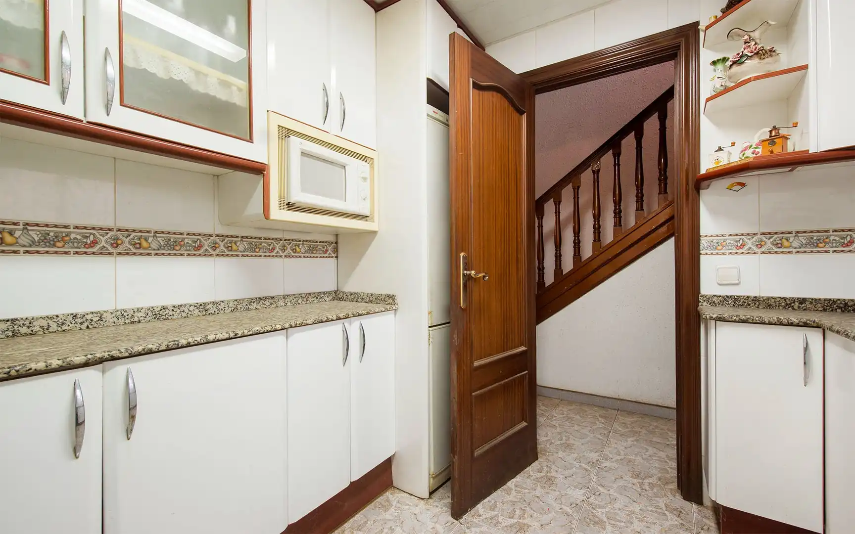 Küche von Haus oder Chalet zum Verkauf in Sant Boi de Llobregat mit Privatgarten und Terrasse