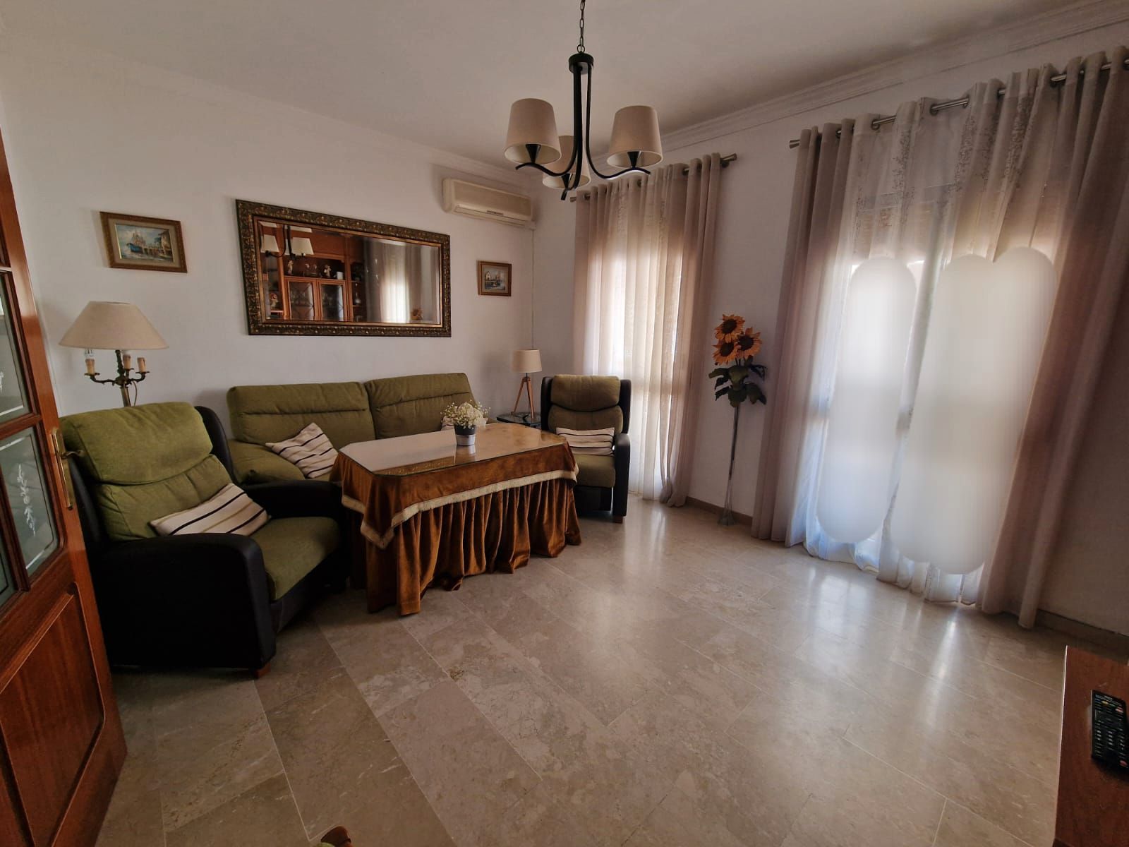 Sala d'estar de Pis en venda en Fernán-Núñez amb Aire condicionat, Terrassa i Traster