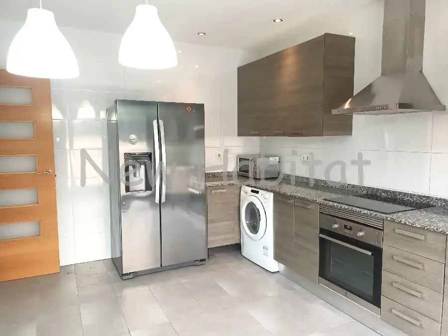 Cocina de Casa adosada en venta en Castellón de la Plana / Castelló de la Plana con Aire acondicionado, Jardín privado y Terraza