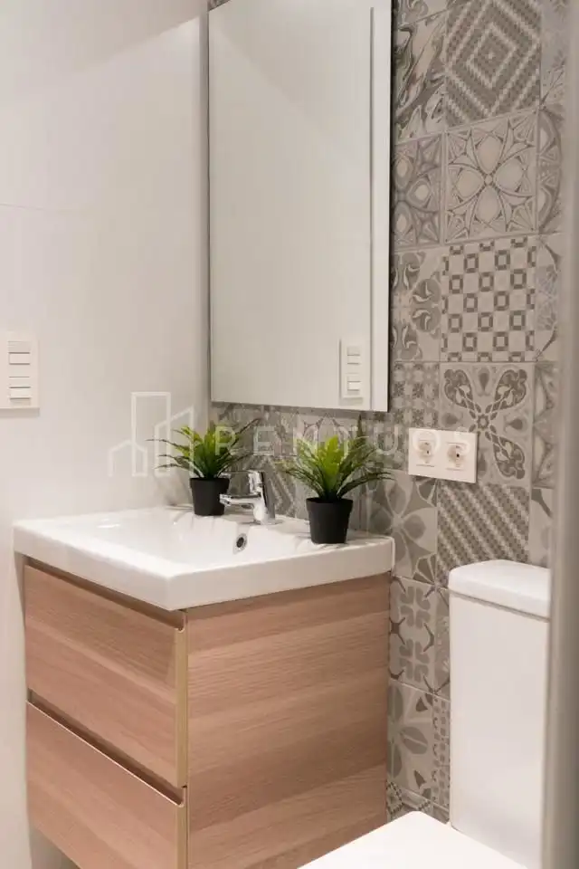 Baño de Dúplex de alquiler en Barcelona con Aire acondicionado, Terraza y Amueblado