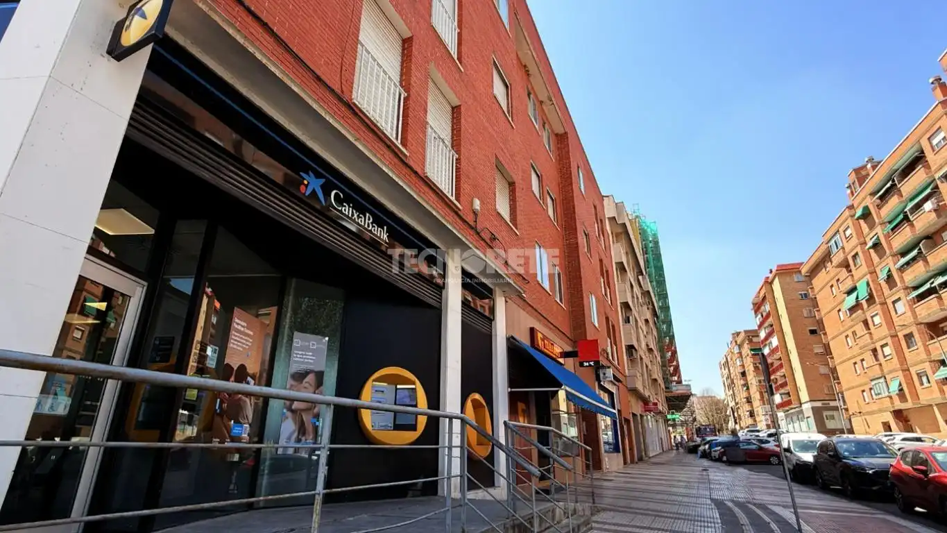 Vista exterior de Piso en venta en Guadalajara con Calefacción y Balcón