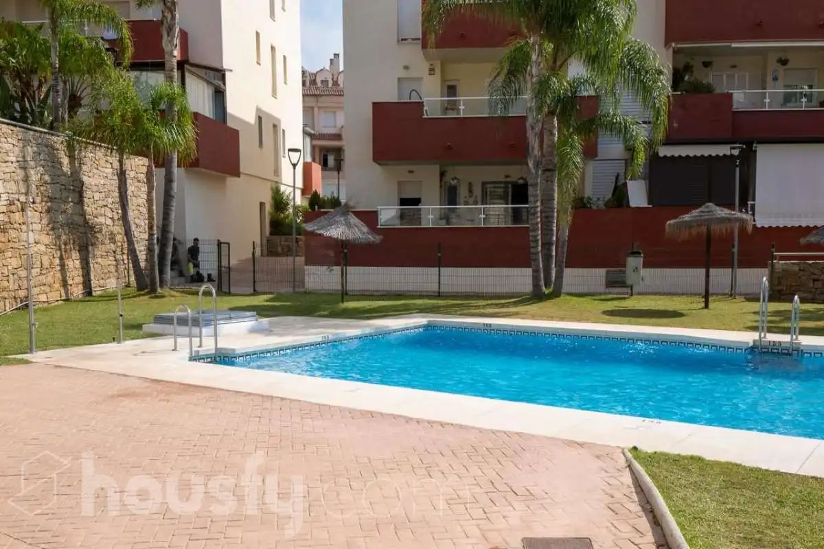 Piscina de Pis de lloguer en Benalmádena amb Aire condicionat, Calefacció i Jardí privat