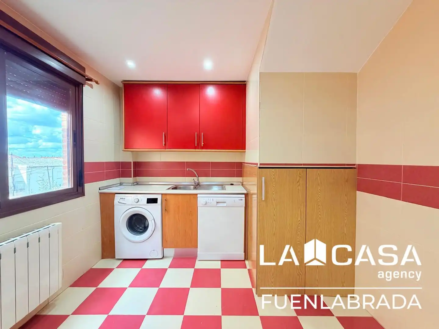 Kitchen of Duplexes for sale in El Viso de San Juan  with Heating, Swimming Pool and Balcony
