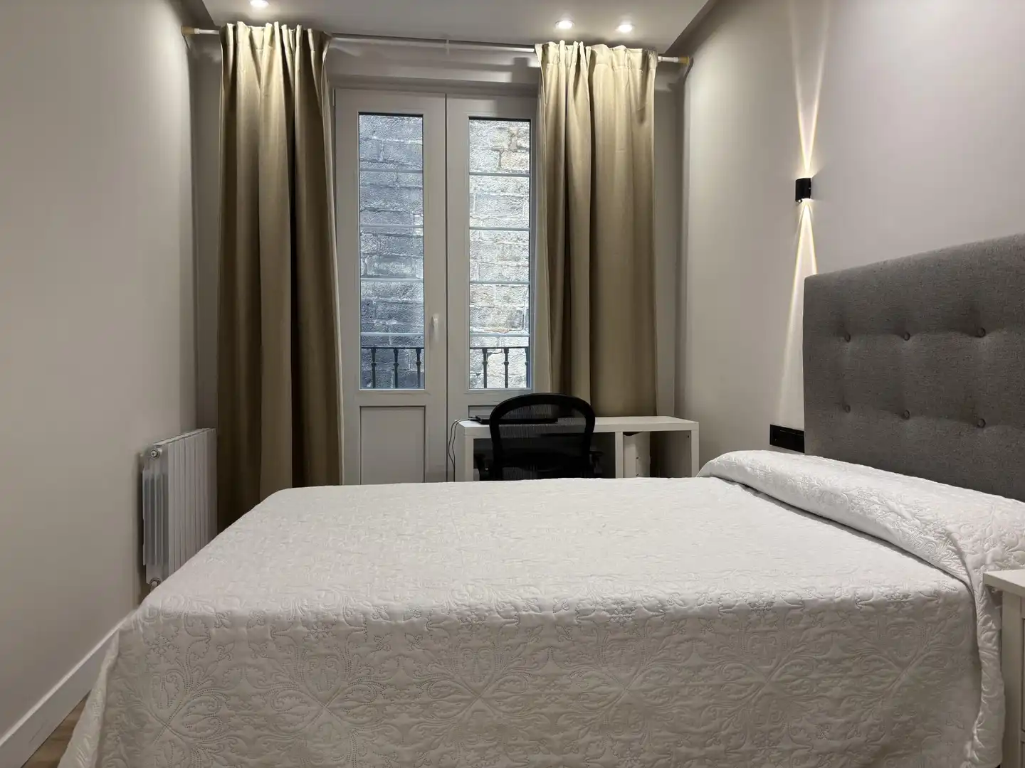Habitación de Piso de alquiler en Bilbao  con Amueblado y Balcón