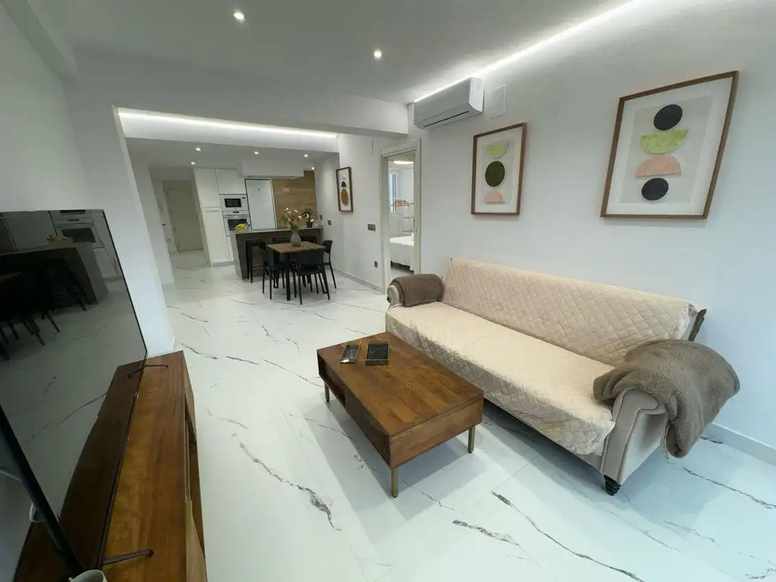 Living room of Flat for sale in Córdoba  with Air Conditioner, Terrace and Furnished