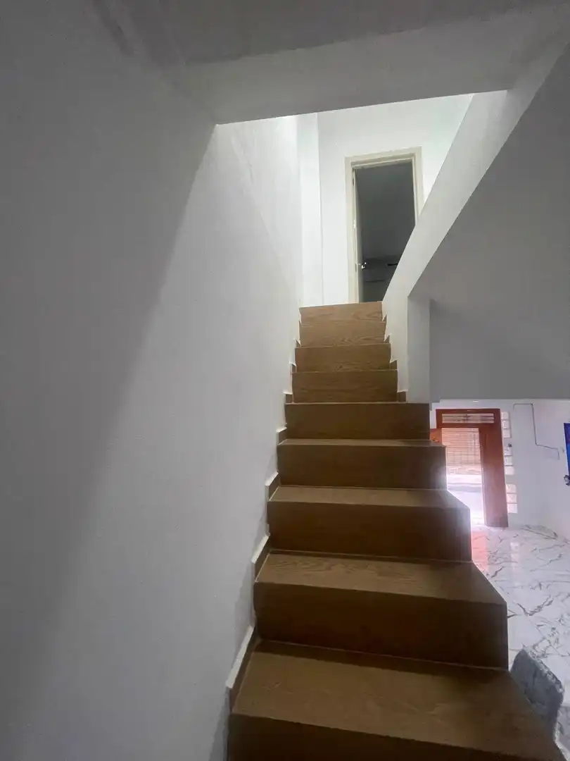 Houses for sale in Alzira  with Air Conditioner, Terrace and Furnished