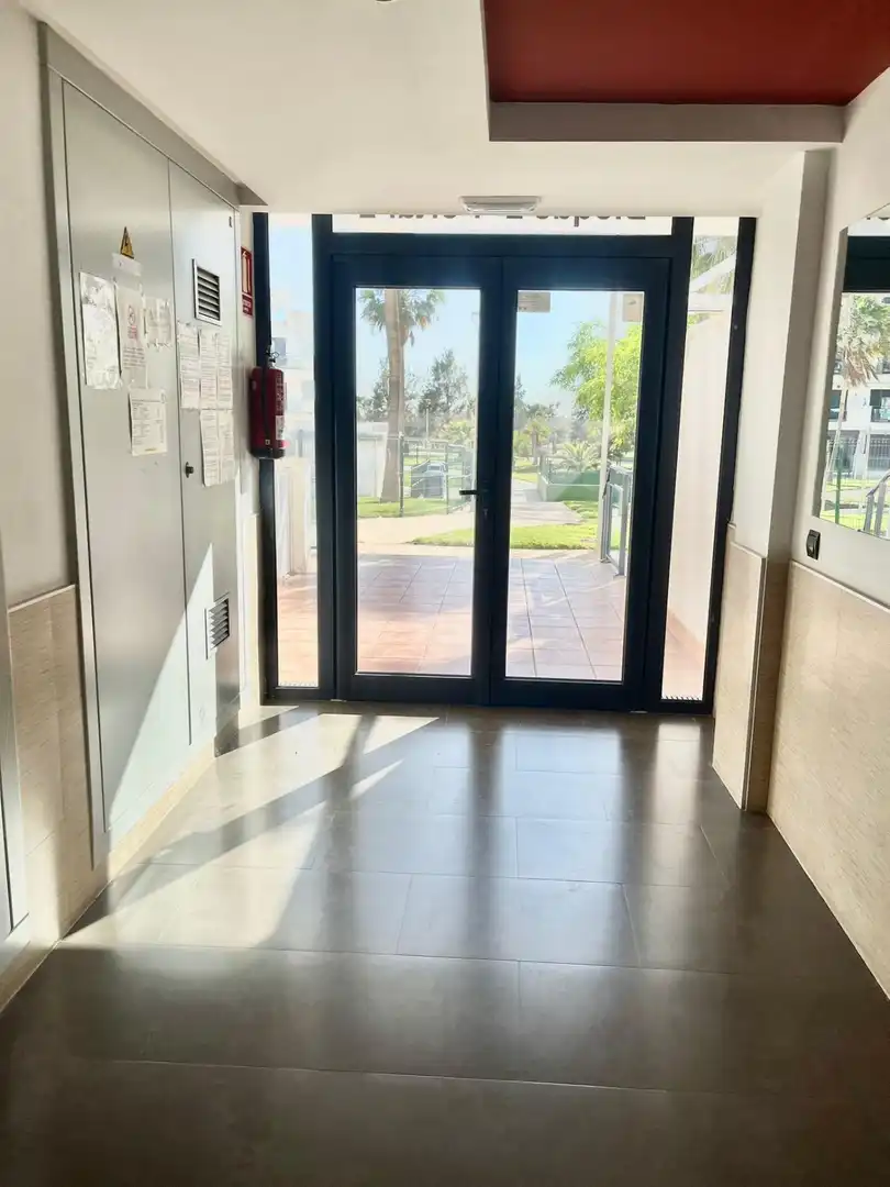 Planta baja en venta en Almería con Aire acondicionado, Jardín privado y Terraza