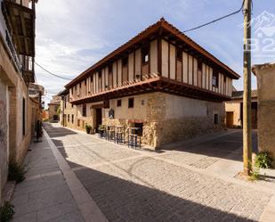 Vista exterior de Local en venda en Torrelaguna amb Aire condicionat