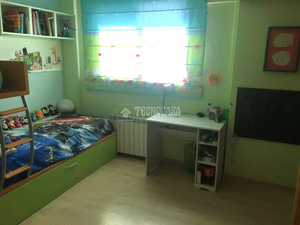 Habitación de Piso en venta en Parla con Aire acondicionado