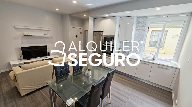 Flat to rent in de la Aduana, Sol, Centro