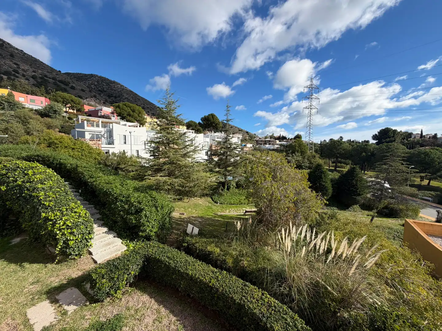 Exterior view of Flat for sale in Fuengirola  with Air Conditioner, Terrace and Community pool