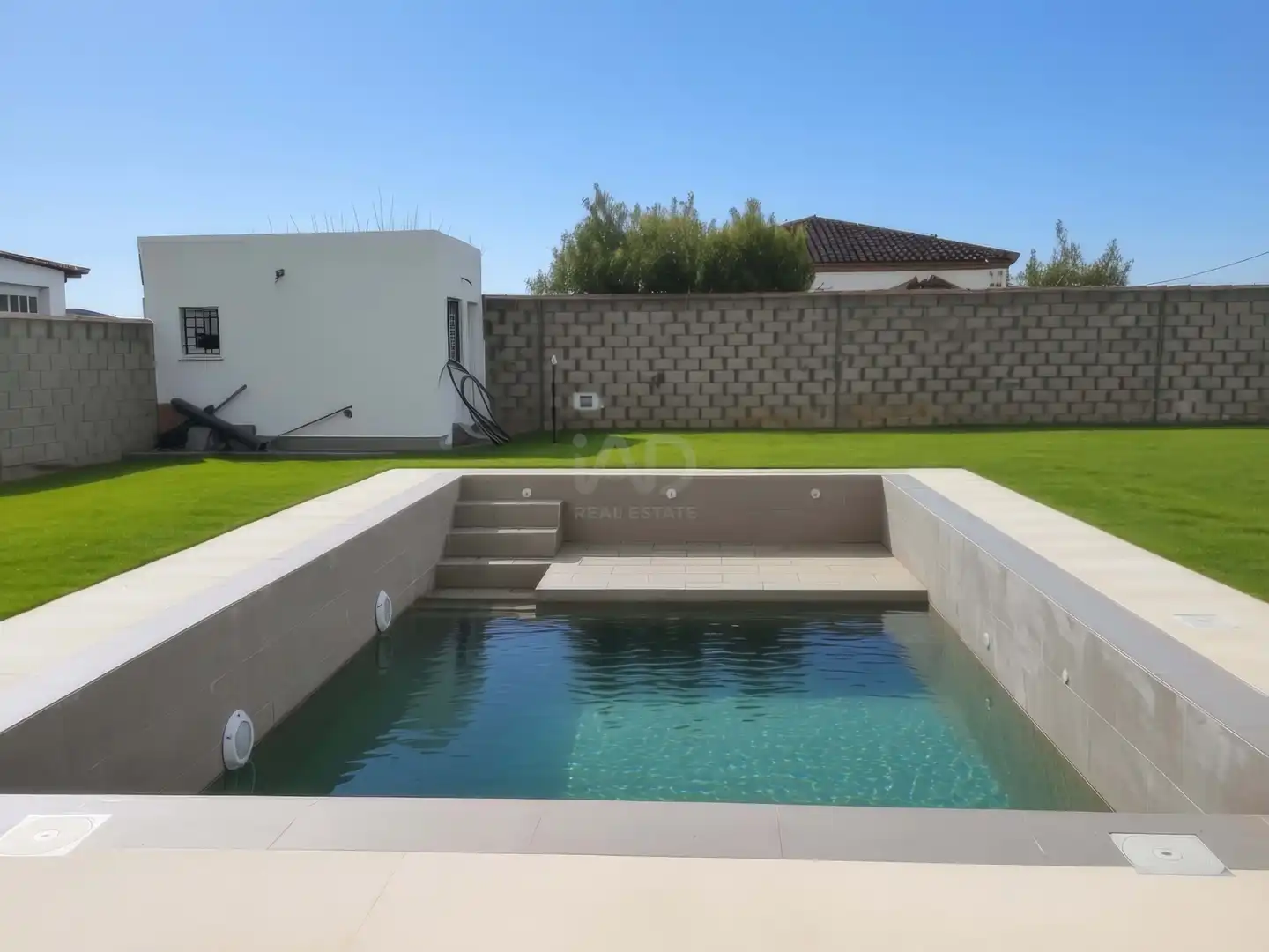 Piscina de Casa o xalet en venda en Chiclana de la Frontera amb Calefacció, Terrassa i Piscina