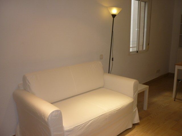 Sala de estar de Piso de alquiler en  Madrid Capital con Amueblado, Lavadora y Microondas