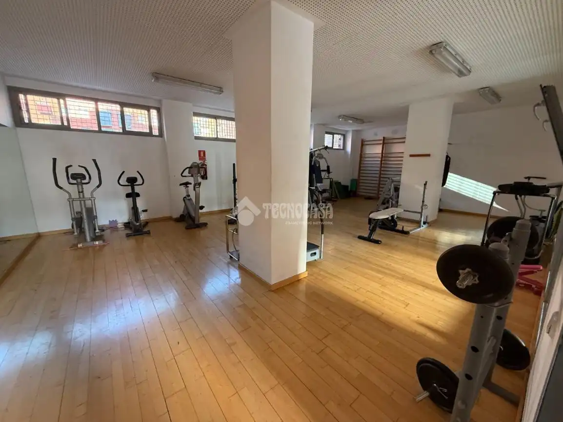 Wohnung zum Verkauf in Madrid mit Heizung und Gemeinschaftspool