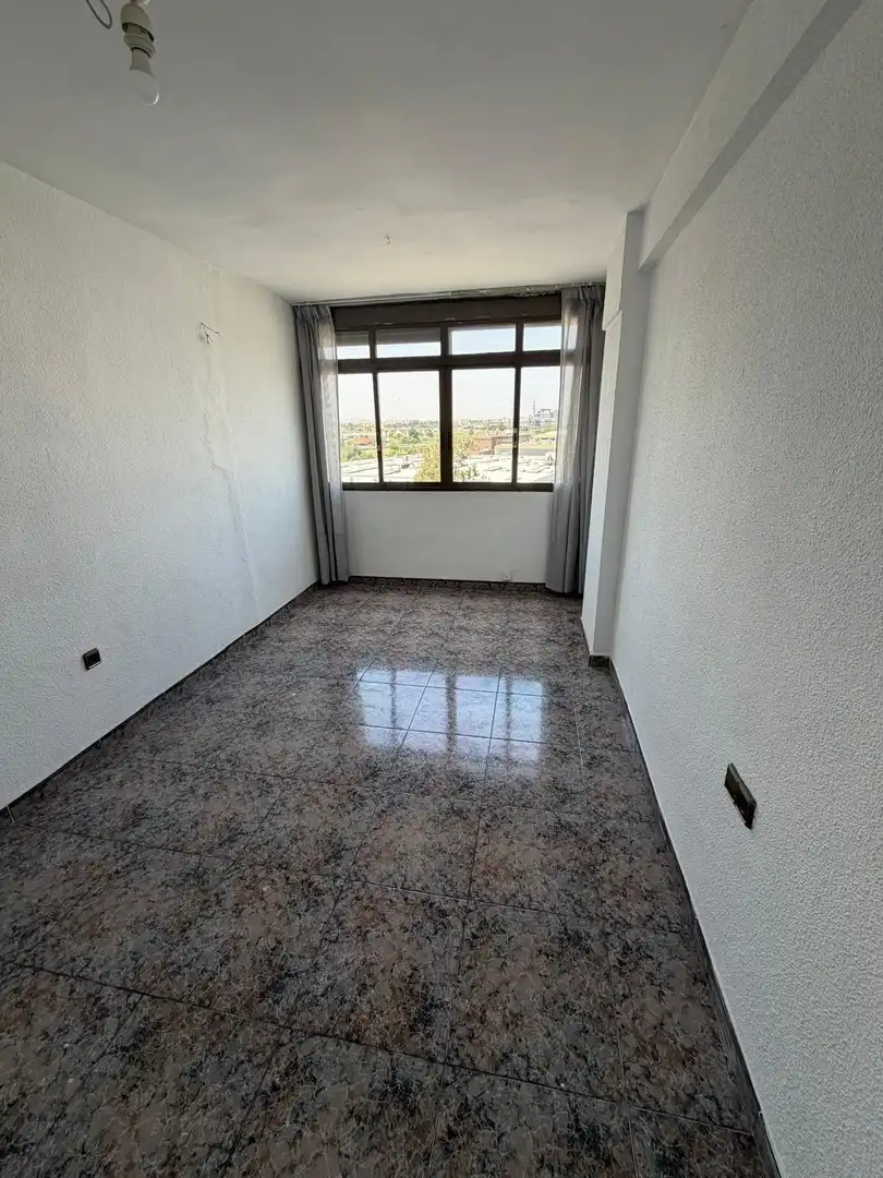 Habitación de Piso en venta en Valencia con Balcón