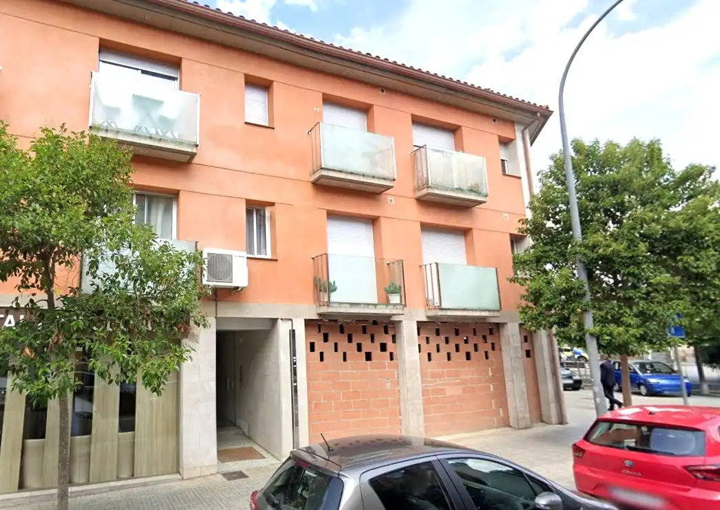 Vista exterior de Pis en venda en La Roca del Vallès