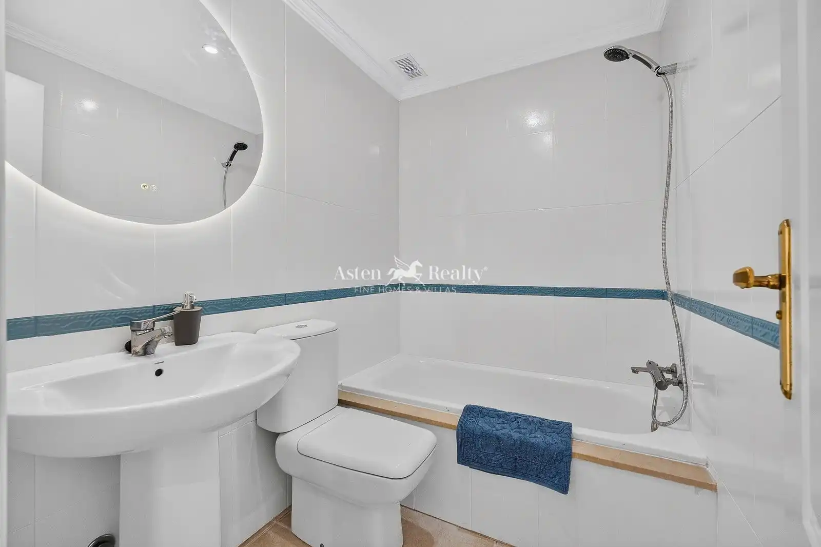 Casa aparellada amb piscina en venda a Juan Carlos I 115, imagen 37