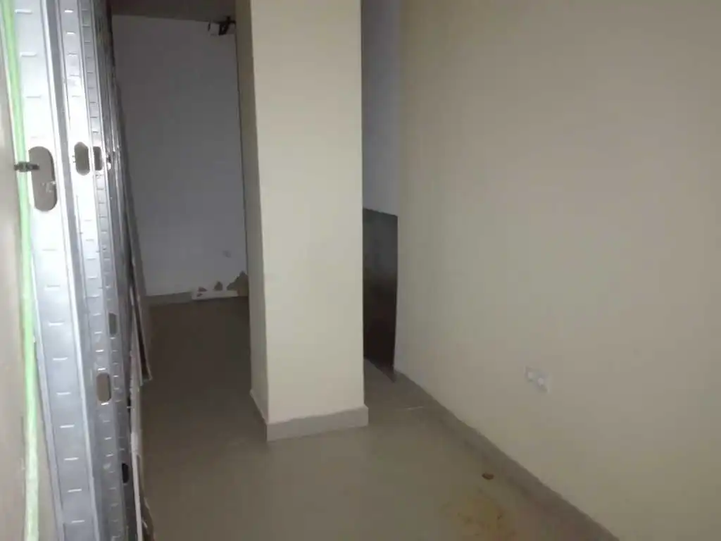 Local comercial en venda a C/ Compositor Pau Sicaret, imagen 4