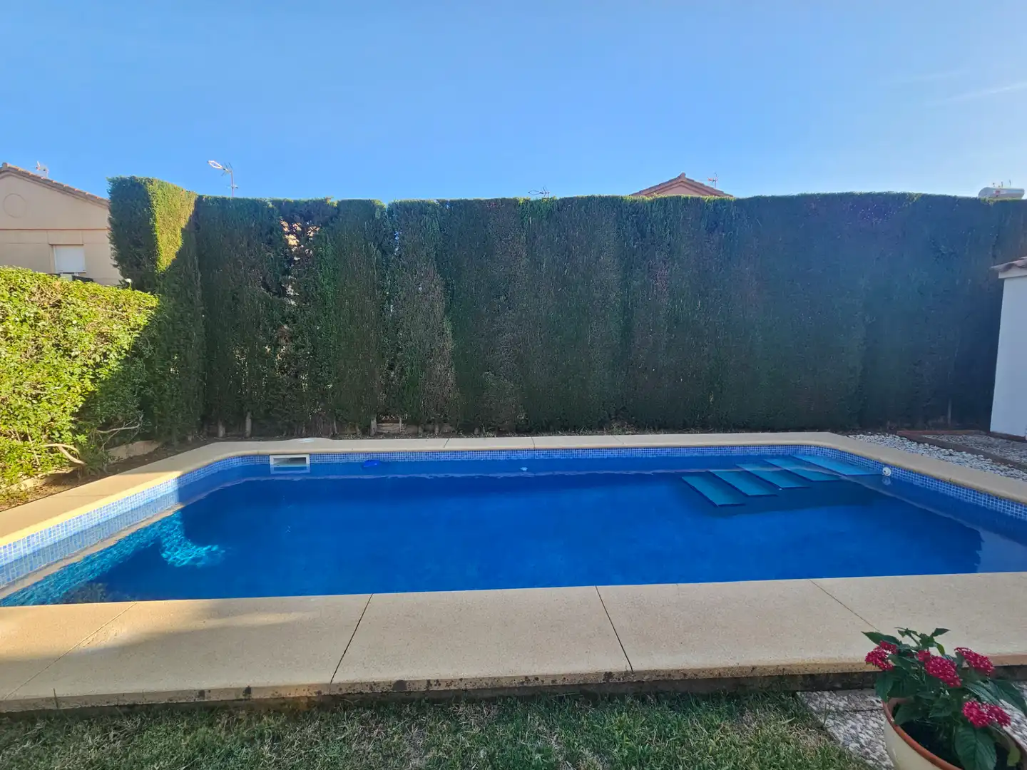 Casa aparellada amb piscina en venda a Loreto, imagen 3