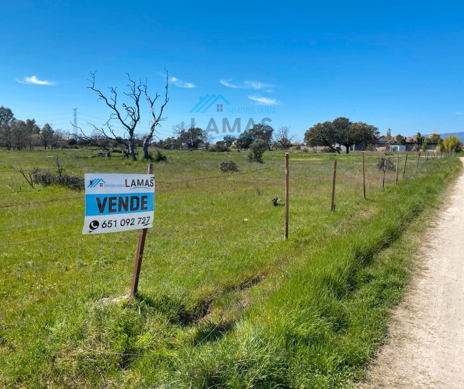 Terreny industrial en venda en Talayuela