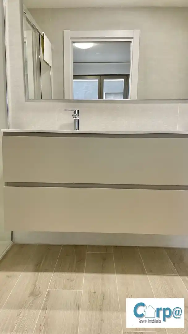 Badezimmer von Wohnung zur Miete in  Pamplona / Iruña mit Heizung, Terrasse und Abstellraum