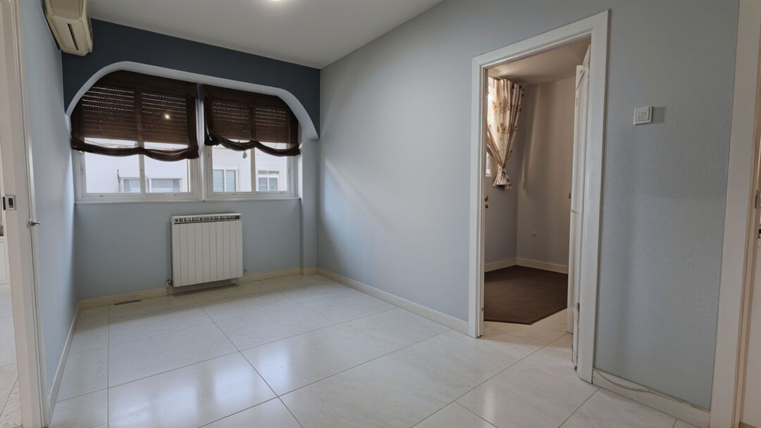 Habitación de Piso en venta en  Madrid Capital con Aire acondicionado y Calefacción