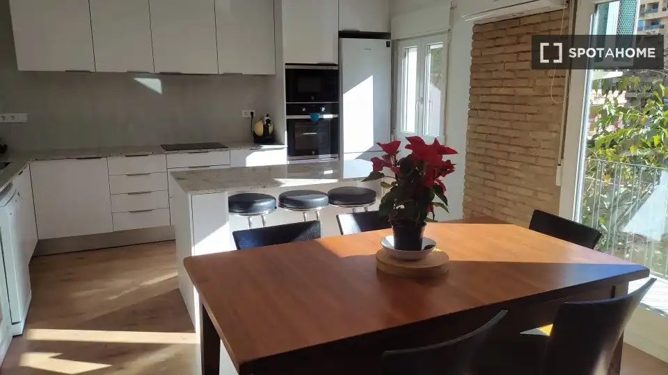 Kitchen of Flat for rent in Valencia  with Air Conditioner, Heating and Furnished